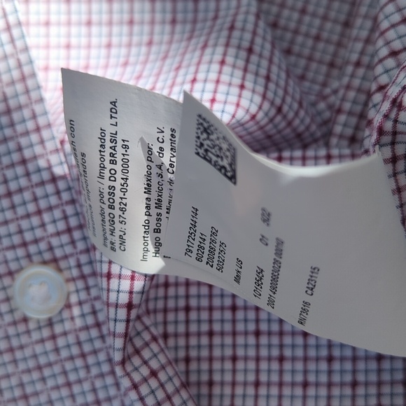Hugo Boss Men's Sharp Fit Red White Gray Plaid Shirt - M Great Condition - Picture 4 of 5
